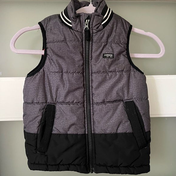 OshKosh B'gosh Black and Gray Puffer Vest- Kid 5 - Picture 1 of 3
